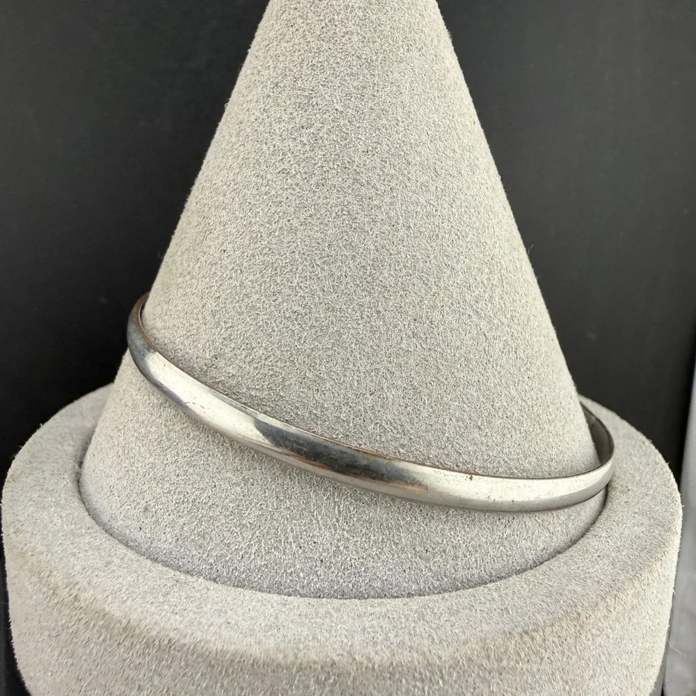 Vintage Bangle Bracelet Silver Tone Polished Minimalist Stackable 8.5